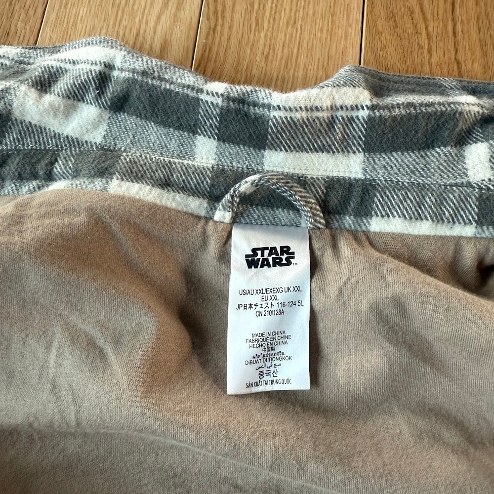 Star Wars Concept Series Jacket Men XXL Gray Plaid Flannel Mandalorian Shacket - Picture 3 of 12
